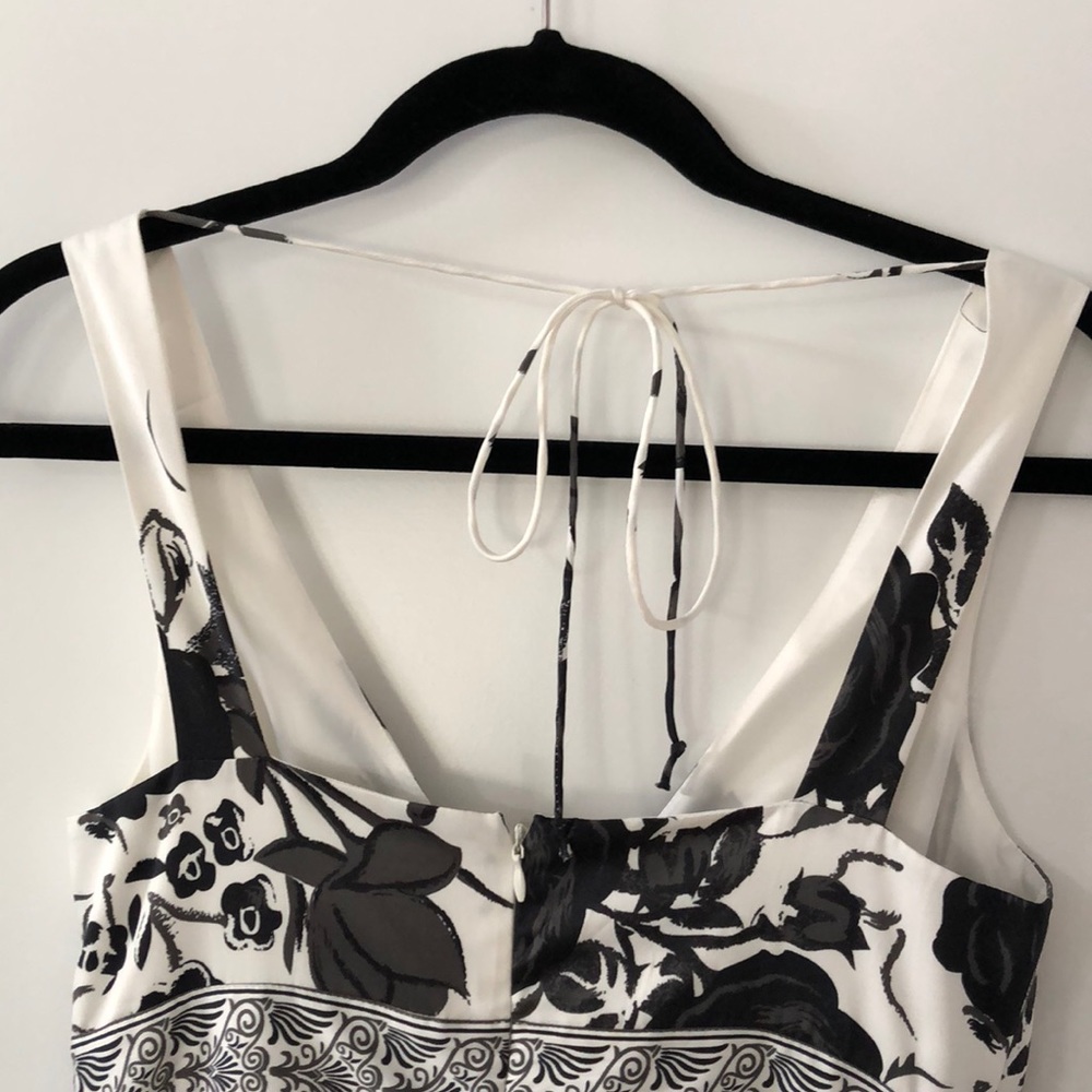 Black & White floral dress - Picture 4 of 7